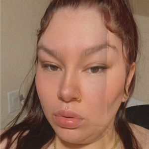 Meet your Posher, Angie